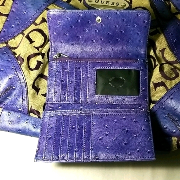 Guess Women's Handbag Satchel Tote With Matching Wallet - Picture 8 of 9